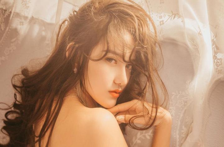 WB与老妇女的代际对话